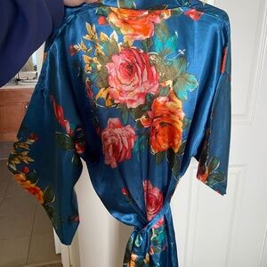 Vintage Floral Robe